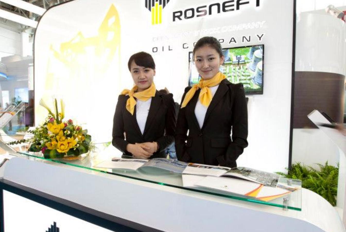выставочный стенд, hostess' wear for rosneft 